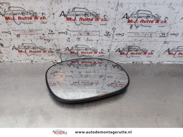 Spiegelglas rechts van een Peugeot 1007 (KM) 1.6 GTI,Gentry 16V 2005