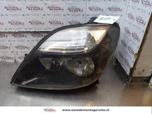 Used Headlight, left Renault Scénic I (JA) 2.0 16V RX4 Price on request offered by Autodemontage M.J. Rutte B.V.