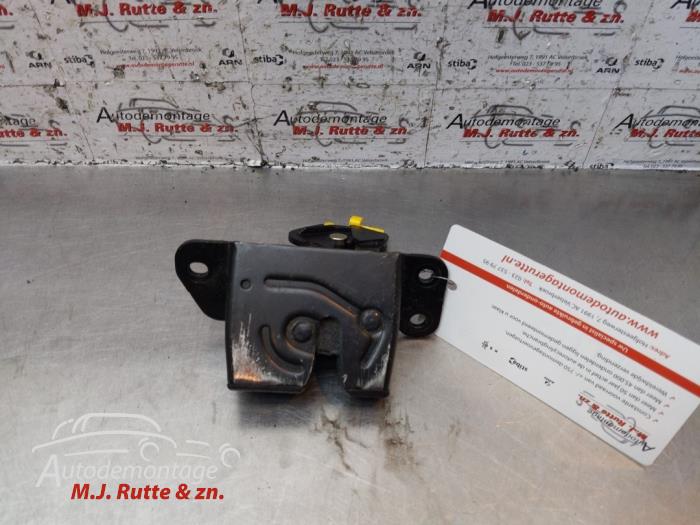 Chevrolet Captiva Tailgate lock mechanisms stock | ProxyParts.com