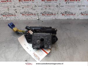 Used Tailgate lock mechanism Toyota Yaris II (P9) 1.4 D-4D Price on request offered by Autodemontage M.J. Rutte B.V.