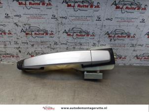 Used Front door handle 4-door, right Chevrolet Captiva (C100) 2.4 16V 4x2 Price on request offered by Autodemontage M.J. Rutte B.V.