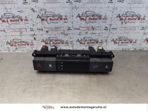 Used Clock Chevrolet Captiva (C100) 2.4 16V 4x2 Price on request offered by Autodemontage M.J. Rutte B.V.