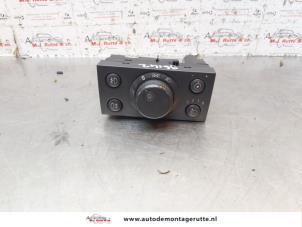 Usados Interruptor de luz Opel Vectra C GTS 1.8 16V Precio de solicitud ofrecido por Autodemontage M.J. Rutte B.V.