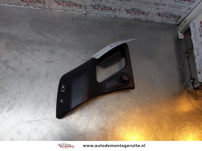 Usados Interruptor combinado de ventanillas Citroen Xantia Break (X1/2) 1.8i 16V Precio de solicitud ofrecido por Autodemontage M.J. Rutte B.V.
