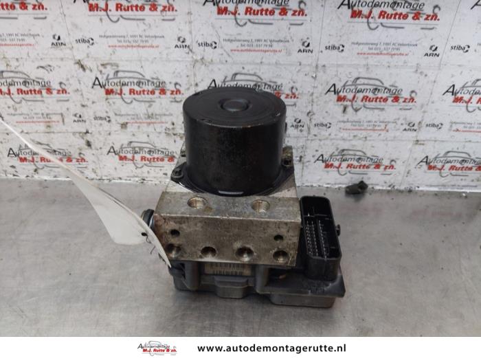 Begagnade ABS-pump Seat Ibiza IV SC (6J1) 1.4 TDI Pris på förfrågan erbjuds av Autodemontage M.J. Rutte B.V.