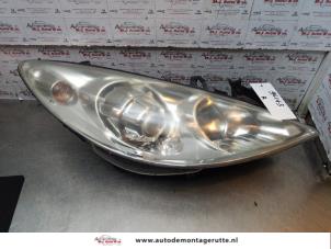Used Headlight, right Peugeot 307 Break (3E) 2.0 16V Price on request offered by Autodemontage M.J. Rutte B.V.