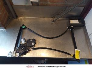 Used Rear door window mechanism 4-door, right Seat Alhambra (7V8/9) 2.0 Price on request offered by Autodemontage M.J. Rutte B.V.