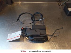 Used Door lock mechanism 2-door, right Hyundai Coupe 2.0i 16V CVVT Price on request offered by Autodemontage M.J. Rutte B.V.