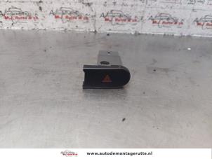 Gebrauchte Panikbeleuchtung Schalter Daewoo Lanos (TA/TF08/48/86) 1.5 Preis auf Anfrage angeboten von Autodemontage M.J. Rutte B.V.