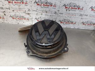 Używane Uchwyt tylnej klapy Volkswagen Golf VI (5K1) 1.4 TSI 122 16V Cena na żądanie oferowane przez Autodemontage M.J. Rutte B.V.