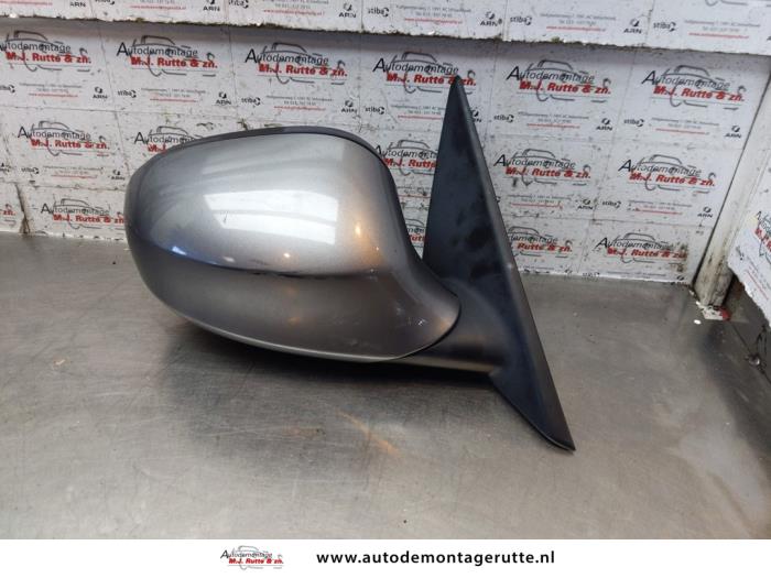 Wing mirror, right from a BMW 3 serie Touring (E91) 318i 16V 2009