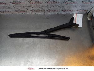 Usagé Bras essuie-glace arrière Peugeot Bipper (AA) 1.4 HDi Prix sur demande proposé par Autodemontage M.J. Rutte B.V.