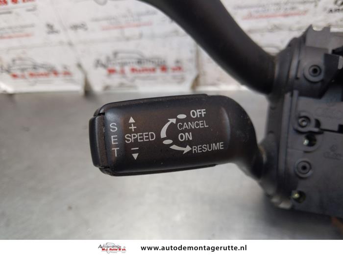 Kombischalter Lenksäule van een Audi A4 Avant (B6) 1.8 T 20V 2004