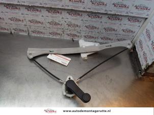 Used Window mechanism 4-door, front right Volkswagen Fox (5Z) 1.2 Price on request offered by Autodemontage M.J. Rutte B.V.