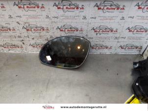 Used Mirror glass, left Opel Vectra B (36) 1.8 16V Ecotec Price on request offered by Autodemontage M.J. Rutte B.V.