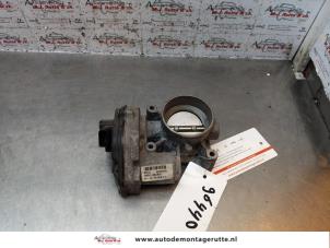Usados Cuerpo de válvula de mariposa Ford Focus C-Max 1.8 16V Precio de solicitud ofrecido por Autodemontage M.J. Rutte B.V.