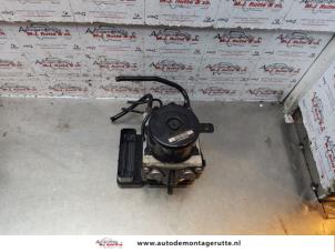 Used ABS pump Jaguar S-type (X200) 2.7 TD 24V Euro IV Price on request offered by Autodemontage M.J. Rutte B.V.