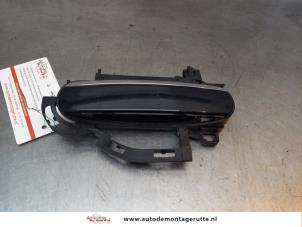Used Rear door handle 4-door, left Audi A6 Avant (C6) 3.0 TDI V6 24V Quattro Price on request offered by Autodemontage M.J. Rutte B.V.