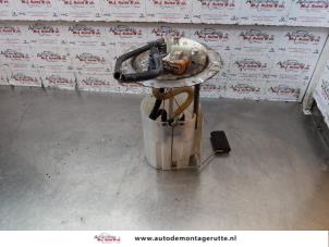 Used Electric fuel pump Peugeot Bipper (AA) 1.4 HDi Price on request offered by Autodemontage M.J. Rutte B.V.