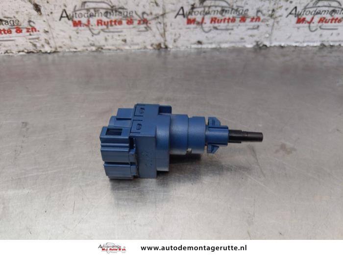Clutch switch from a Volkswagen Up! (121) 1.0 12V 60 2013