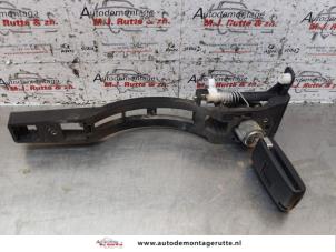 Used Door lock cylinder, left Peugeot 307 SW (3H) 1.6 16V Price on request offered by Autodemontage M.J. Rutte B.V.