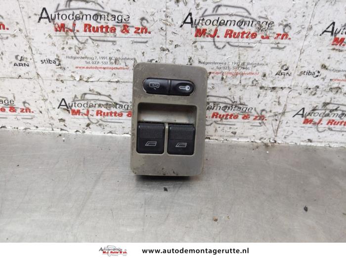 Usados Interruptor combinado de ventanillas Seat Arosa (6H1) 1.4 MPi Precio de solicitud ofrecido por Autodemontage M.J. Rutte B.V.