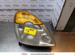 Used Headlight, right Renault Modus/Grand Modus (JP) 1.5 dCi 85 Price on request offered by Autodemontage M.J. Rutte B.V.