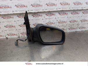 Gebrauchte Außenspiegel rechts Ford Focus 2 Wagon 1.6 16V Preis auf Anfrage angeboten von Autodemontage M.J. Rutte B.V.