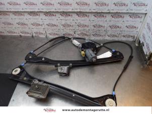 Used Window mechanism 2-door, front left BMW 3 serie (E46/2) 330 Cd 24V Price on request offered by Autodemontage M.J. Rutte B.V.