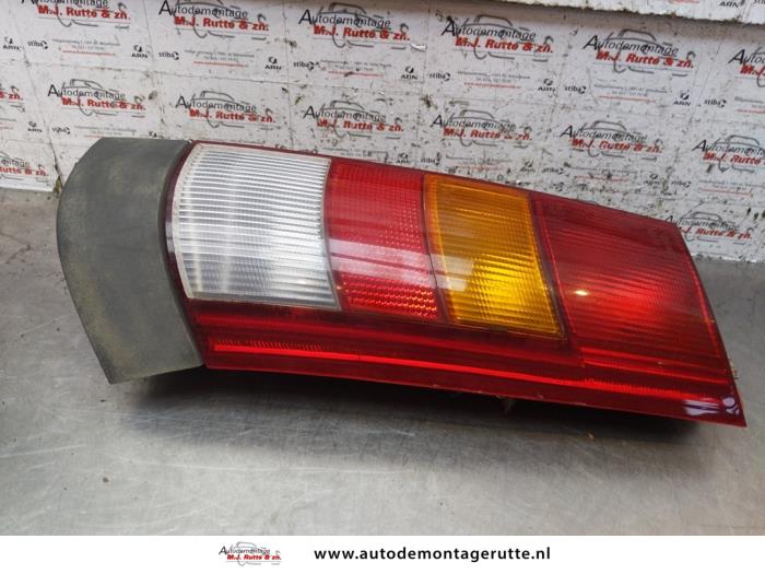 Taillight, right from a Renault 5 Super (B/C40) 1.1 1987