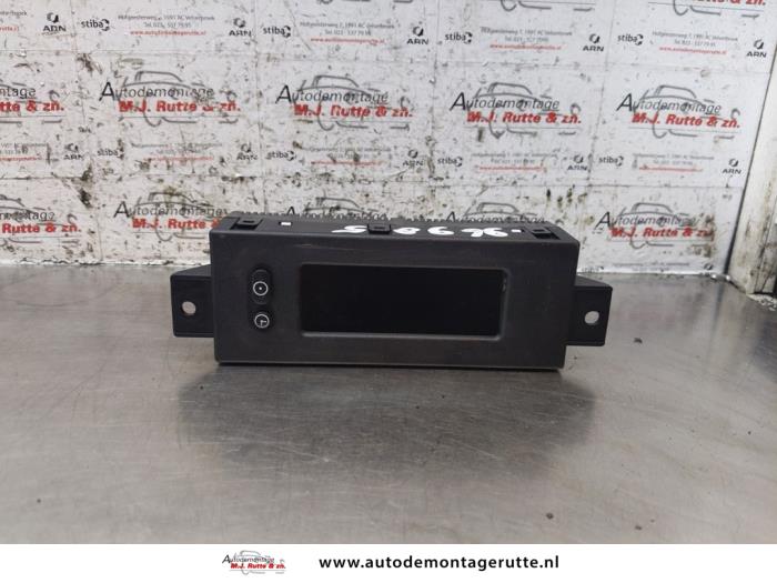 Używane Zegar Opel Corsa D 1.3 CDTi 16V ecoFLEX Cena na żądanie oferowane przez Autodemontage M.J. Rutte B.V.