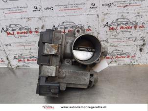 Used Throttle body Volkswagen Up! (121) 1.0 12V 75 Price € 50,00 Margin scheme offered by Autodemontage M.J. Rutte B.V.