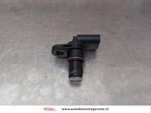 Used Camshaft sensor Volkswagen Up! (121) 1.0 12V 75 Price € 20,00 Margin scheme offered by Autodemontage M.J. Rutte B.V.