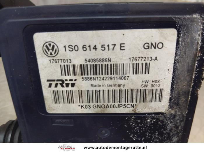 Bomba ABS de un Volkswagen Up! (121) 1.0 12V 75 2014