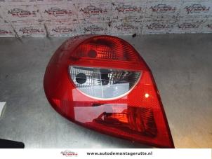Used Taillight, left Renault Clio III (BR/CR) 1.4 16V Price on request offered by Autodemontage M.J. Rutte B.V.