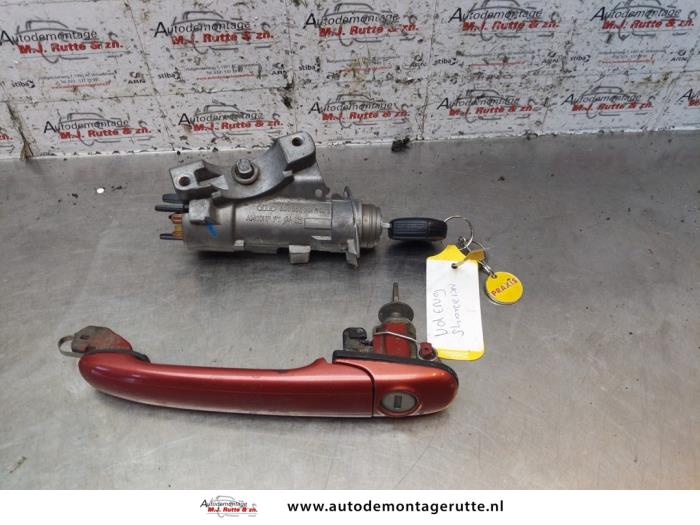Używane Stacyjka + Kluczyk Seat Alhambra (7V8/9) 2.0 Cena na żądanie oferowane przez Autodemontage M.J. Rutte B.V.