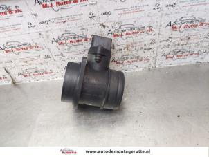 Używane Czujnik masy powietrza Seat Alhambra (7V8/9) 2.0 Cena na żądanie oferowane przez Autodemontage M.J. Rutte B.V.