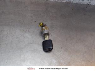 Used Door lock cylinder, left Suzuki Swift (SF310/413) 1.0i Price on request offered by Autodemontage M.J. Rutte B.V.