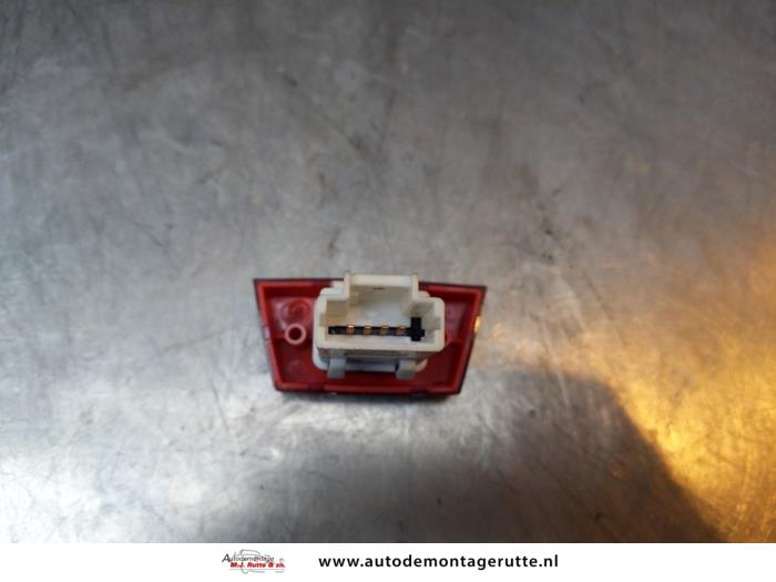 Interruptor de luz de pánico de un Toyota Aygo (B10) 1.0 12V VVT-i 2010