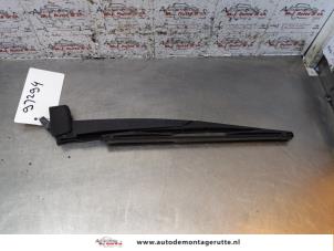 Used Rear wiper arm Opel Astra H (L48) 1.4 16V Twinport Price on request offered by Autodemontage M.J. Rutte B.V.