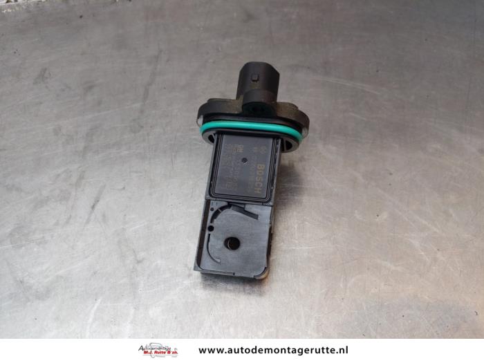 Begagnade Luftflödesmätare Opel Astra J Sports Tourer (PD8/PE8/PF8) 1.4 16V ecoFLEX Pris på förfrågan erbjuds av Autodemontage M.J. Rutte B.V.