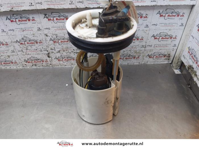 Pompe carburant électrique d'un Seat Ibiza IV (6J5) 1.2 12V 2012