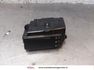 Used Clock Chevrolet Epica 2.5 24V Price on request offered by Autodemontage M.J. Rutte B.V.