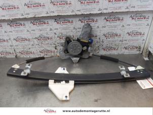 Used Window mechanism 4-door, front right Chevrolet Epica 2.5 24V Price on request offered by Autodemontage M.J. Rutte B.V.