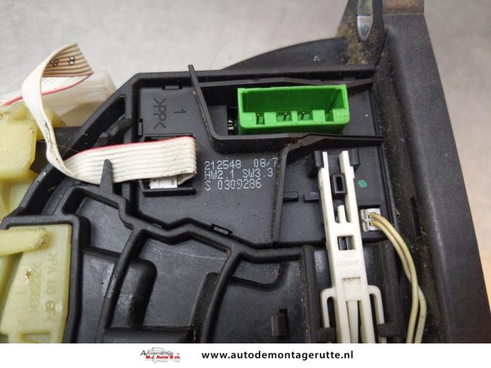 Automatic gear selector from a Volvo V70 (BW) 2.5 T 20V 2008