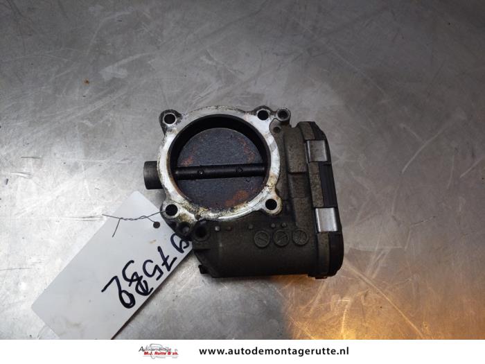 Throttle body from a Volvo V70 (BW) 2.5 T 20V 2008