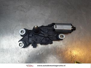 Used Rear wiper motor Volvo V70 (BW) 2.5 T 20V Price on request offered by Autodemontage M.J. Rutte B.V.