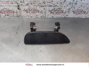 Used Front door handle 4-door, right Daihatsu Cuore (L251/271/276) 1.0 12V DVVT Price on request offered by Autodemontage M.J. Rutte B.V.