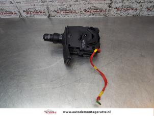 Used Indicator switch Renault Clio III Estate/Grandtour (KR) 1.2 16V TCE 100 Price on request offered by Autodemontage M.J. Rutte B.V.