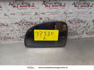 Gebrauchte Spiegelglas links Hyundai Getz 1.1i 12V Preis auf Anfrage angeboten von Autodemontage M.J. Rutte B.V.